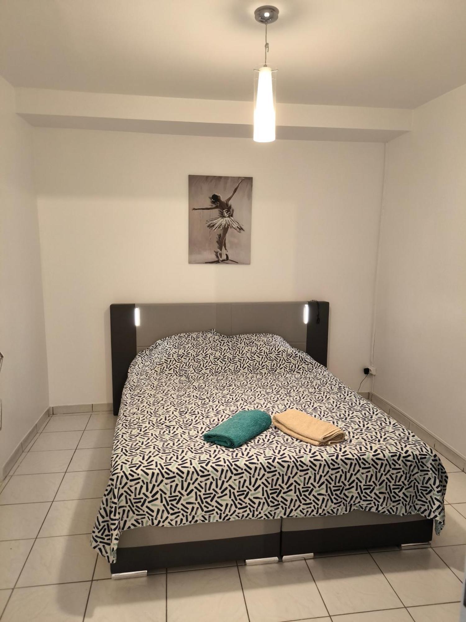 F1 200 Metre De La Gare Appartement Perpignan Buitenkant foto