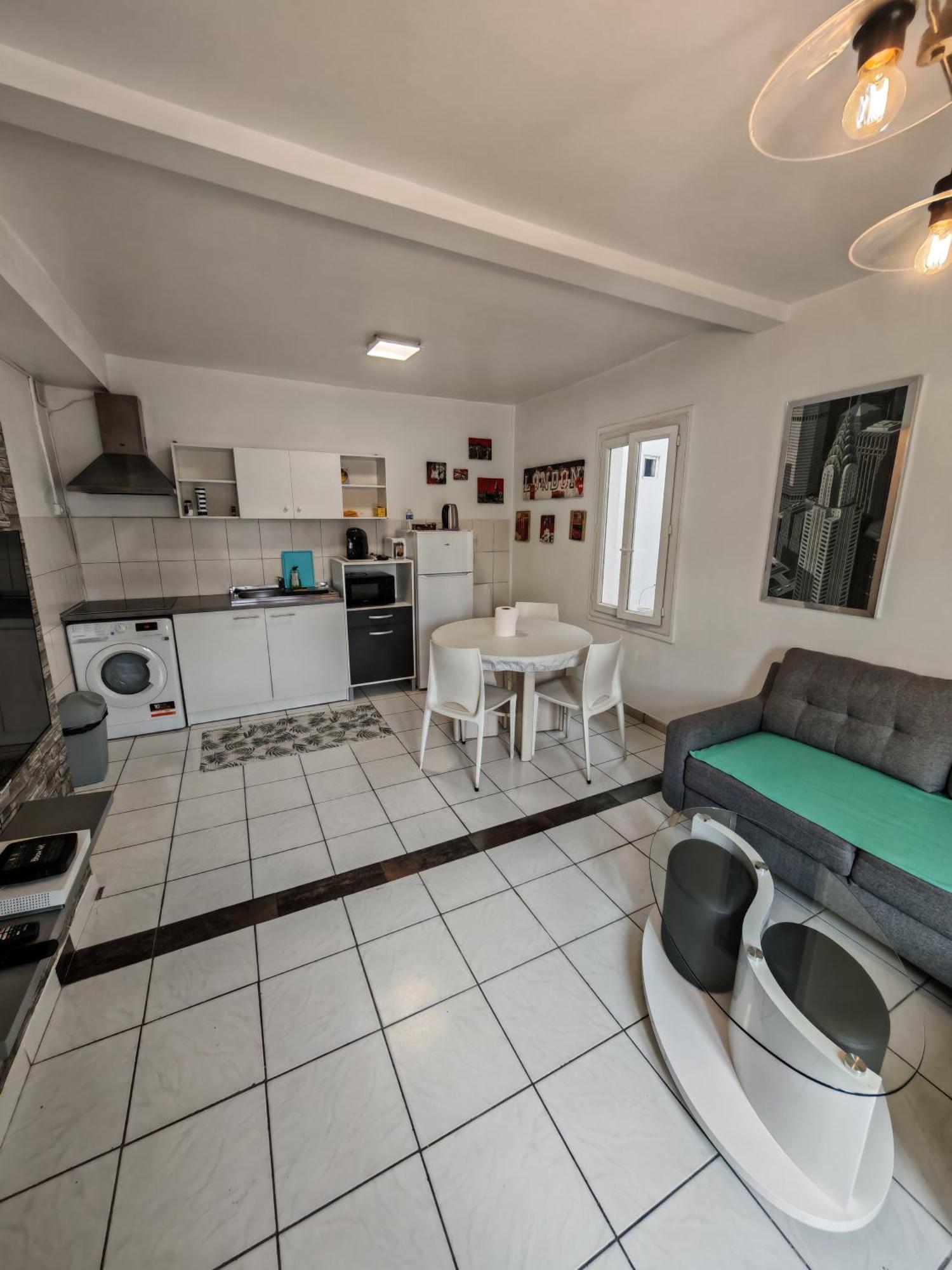F1 200 Metre De La Gare Appartement Perpignan Buitenkant foto